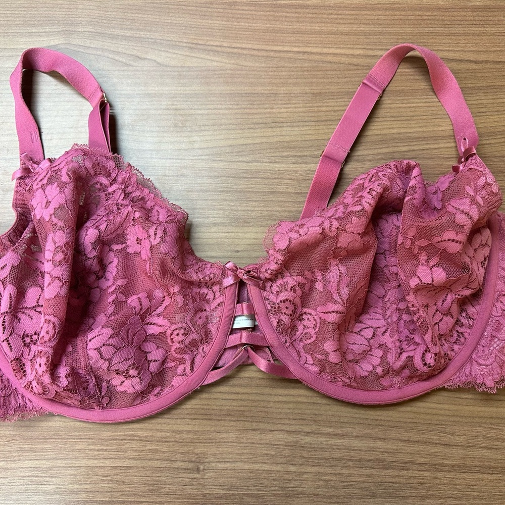 44DDD Cacique Lace Underwire Bra in Pink